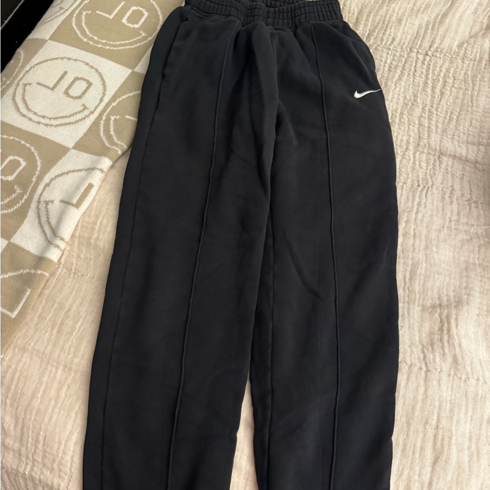 Nike Womens Black Sweatpants